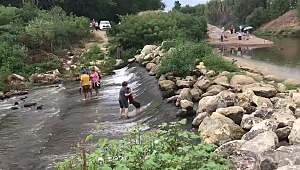 Sular çekilince, soluğu orada aldılar