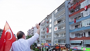 ZAFERİN COŞKUSU BALKONLARA TAŞINACAK