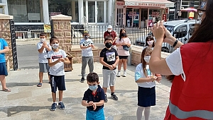 ÇOCUKLARA YIKADIKÇA OYUNCAK ÇIKAN SABUN ÜRETTİLER