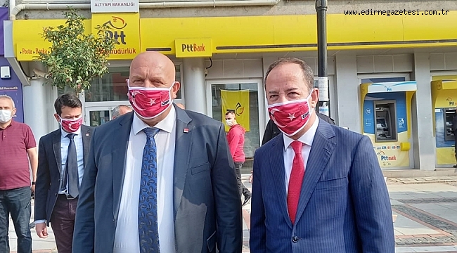 CHP GENÇLİK KOLLARINDAN CUMHURİYET HEDİYESİ