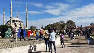 EDİRNE’YE YERLİ VE YABANCI TURİST AKINI