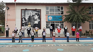 MİNİK KALPLERDEN ‘YANINIZDAYIZ’ MESAJI
