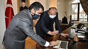 VALİ CANALP OYLAMAYA KATILDI 