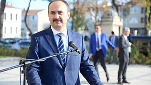“YENİ YILIN ESKİ YILDAN DAHA İYİ OLMASINI DİLİYORUM”