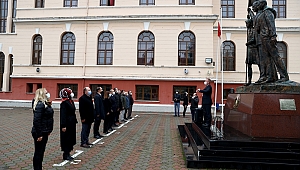 BAYRAK TÖRENİ DÜZENLENDİ