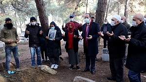 KABRİ BAŞINDA ANILDI