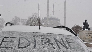 YOĞUN KAR YAĞIŞI KAPIDA