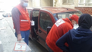 ÖĞRENCİLERE GIDA KOLİSİ DAĞITILDI