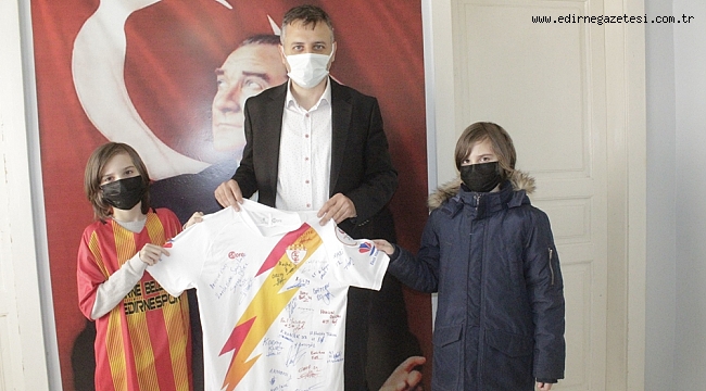 EDİRNESPOR SEVDALARI HAYRAN BIRAKIYOR