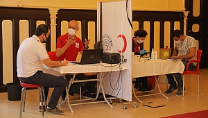 BELEDİYE PERSONELİNDEN KAN BAĞIŞI KAMPANYASINA DESTEK