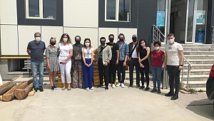 HAYVAN DERNEKLERİNE MAMA DAĞITILDI