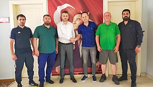 CAHİT HOCA İLE YENİDEN SÖZLEŞME İMZALANDI