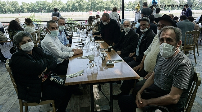 HUZUREVİ SAKİNLERİ 14 AY SONRA DIŞARIYA ÇIKTI
