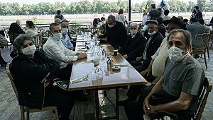 HUZUREVİ SAKİNLERİ 14 AY SONRA DIŞARIYA ÇIKTI