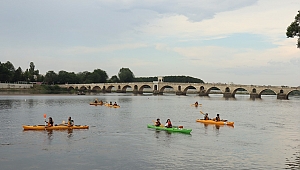 KANOLAR MERİÇ NEHRİ’NE İNDİ