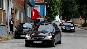 SEÇMELERDE BİRİNCİ OLAN GÜREŞÇİ, MAHALLESİ’NDE DAVULLA KARŞILANDI