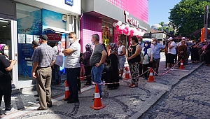 BANKA KUYRUĞU VATANDAŞI İSYAN ETTİRDİ 