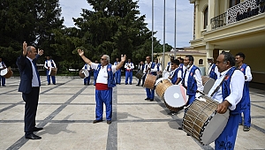DAVUL ZURNA EKİBİNDEN VALİ CANALP’E DAVET