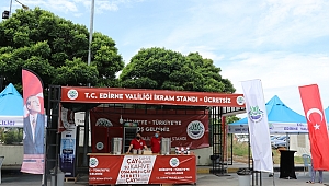 KAPIKULE'DE GURBETÇİLER GÜLER YÜZ VE İKRAMLARLA KARŞILANIYOR