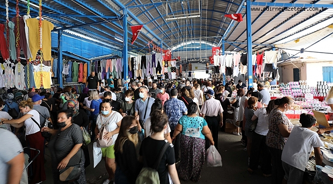 ULUS PAZARINDA TURİST YOĞUNLUĞU