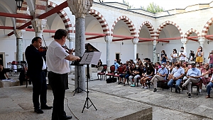 2. BAYEZİD KÜLLİYESİ SAĞLIK MÜZESİNDE KONSER 