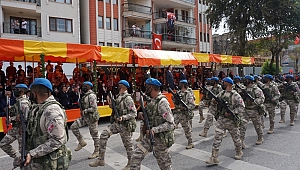 MEHMETÇİKTEN GÖZ DOLDURAN GEÇİT TÖRENİ 