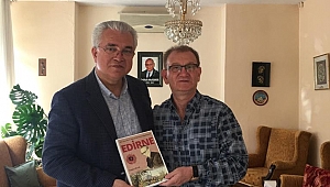 BİLAR, İMZA GÜNÜNDE OKUYUCULARIYLA BİR ARAYA GELDİ 