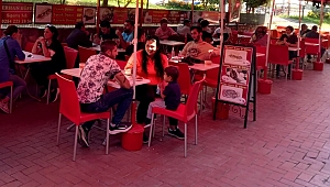 DÖNERCİLERDE ÖĞRENCİ YOĞUNLUĞU