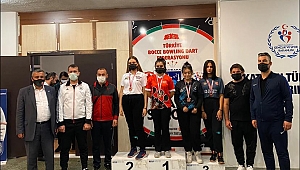 EDİRNELİ EZGİ BAŞARAN, DARTTA TÜRKİYE 2’NCİSİ OLDU