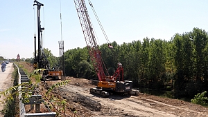 HIZLI TREN HATTI İÇİN VİYADÜK ÇALIŞMALARI DEVAM EDİYOR