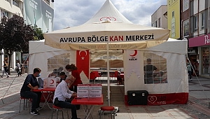 SARAÇLAR CADDESİ'NE KAN BAĞIŞ ÇADIRI KURULDU