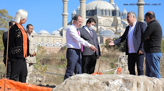 GÜRKAN, SELİMİYE MEYDAN PROJESİ'NİN ÇALIŞMALARINI YERİNDE İNCELEDİ