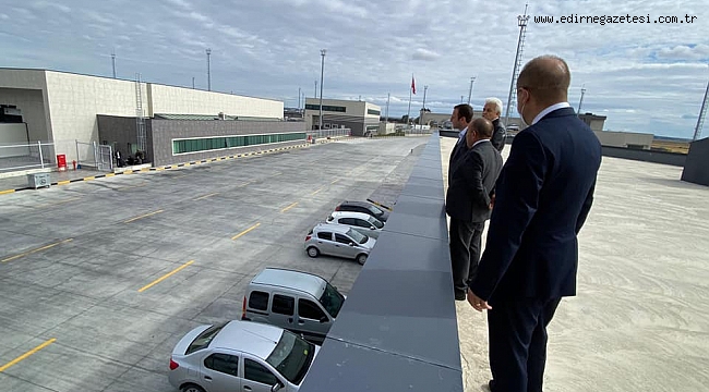 İPSALA SINIR KAPISI'NA 300 TIR VE 100 KÜÇÜK ARAÇLIK PARK ALANINA KAVUŞUYOR