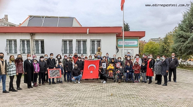 ÖZEL ÖĞRENCİLERDEN CUMHURİYET BAYRAMI ÖZEL KUTLAMA