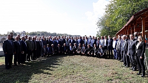 VALİ CANALP, MUHTARLARLA BİR ARAYA GELDİ