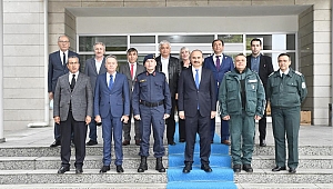 VALİSİ CANALP, KAPIKULE SINIR KAPISINDA BULGAR YETKİLİLERLE GÖRÜŞTÜ
