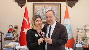 EDİRNE BELEDİYESİ’NİN İLK KADIN GÜREŞÇİSİNDEN BÜYÜK BAŞARI
