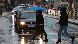 SAĞANAK TRAFİKTE AKSAMALARA VE KAZALARA NEDEN OLDU
