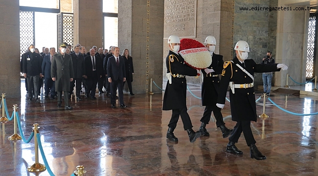 ‘2022 EDİRNE YILI’ KAPSAMINDA ATA’NIN HUZURUNA ÇIKTILAR