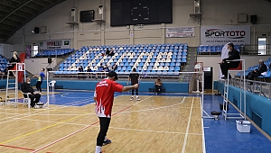 BADMİNTON MÜSABAKALARI DÜZENLENDİ