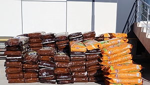 EDİRNE'DE SOKAK HAYVANLARINA 3 TON MAMA DAĞITILDI