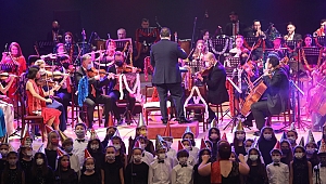KONSER GELİRİ ÖĞRENCİLERE BURS OLDU