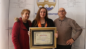 PROFESÖR UNVANI ALARAK, KANSERDEN VEFAT EDEN KARDEŞİNİN HAYALİNİ GERÇEKLEŞTİRDİ