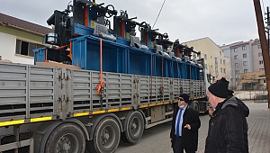 AT ARABASINI GETİREN YÜK TAŞIYICILARINA 