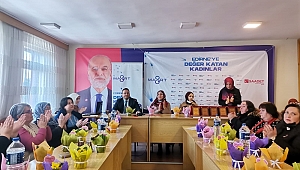 EDİRNE’YE DEĞER KATAN KADINLARA PLAKET VERİLDİ