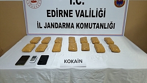 OTOMOBİLDE 7 KİLO 322 GRAM KOKAİN ELE GEÇİRİLDİ