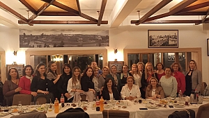 ESRA GÜRKAN, İFTARDA KADINLARLA BİR ARAYA GELDİ