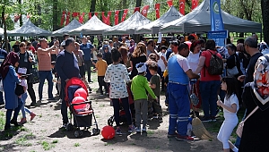 ÖĞRENCİLER DENEYLERİNİ SERGİLEDİ