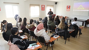 ÖĞRETMEN ADAYLARINA YANGIN EĞİTİMİ