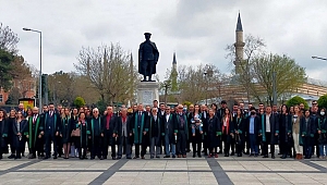 “YOLUMUZ GÖZÜ VE YÜREĞİ HALEN ÜZERİMİZDE OLAN ATATÜRK’ÜN YOLUDUR”